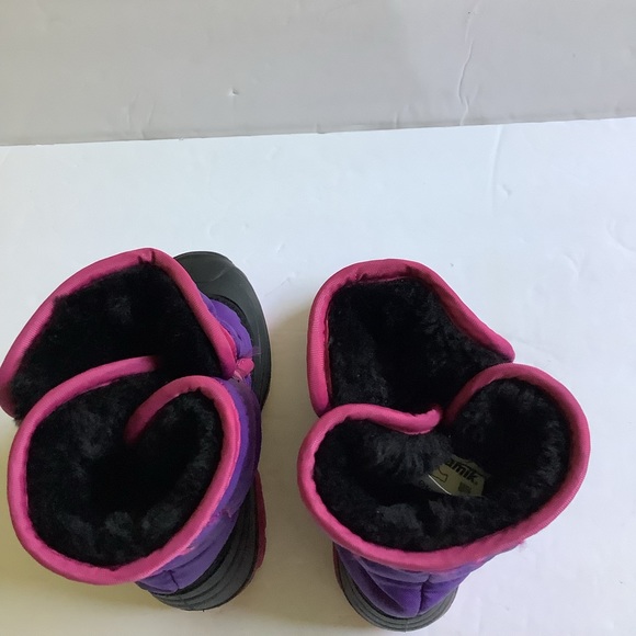Kamik Kids 7 Purple Pink Snow Boots Hook n’ Loop Close Black Faux Fur - Picture 5 of 8